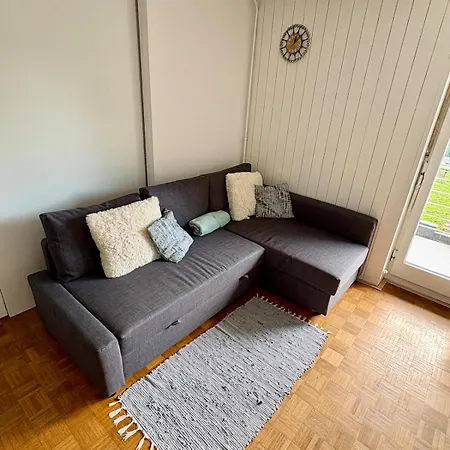 Quiet Suburbs Large And Free Parking Apartment *